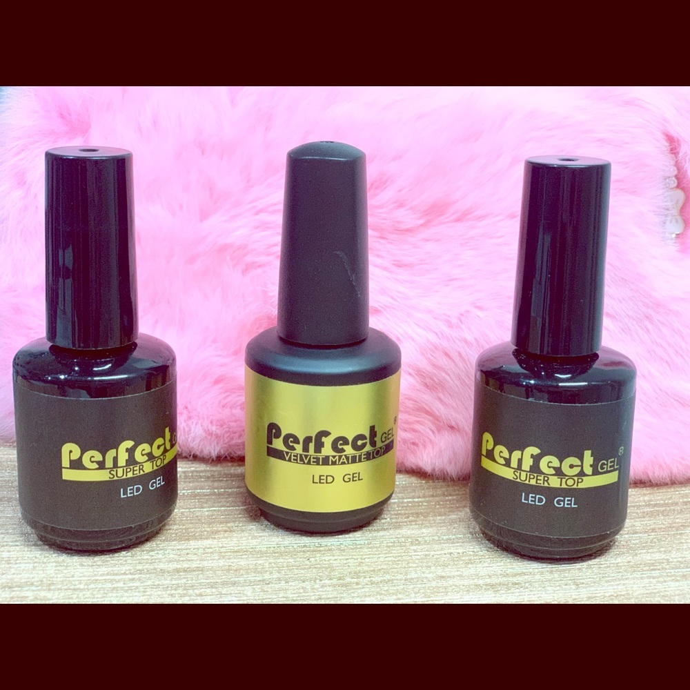 LeD GEL (super top & velvet matte top )